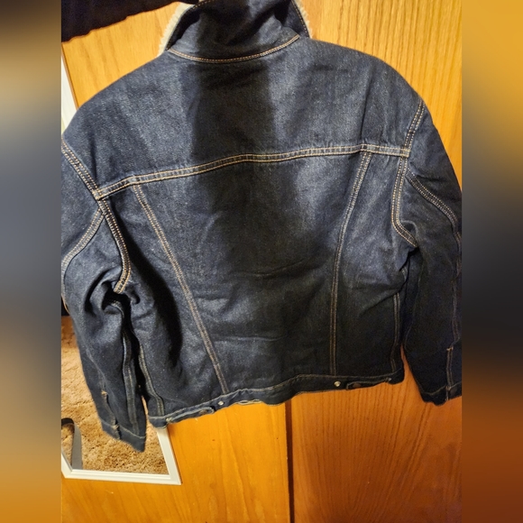 Levi sherpa trucker jacket (dark wash) - Picture 2 of 4